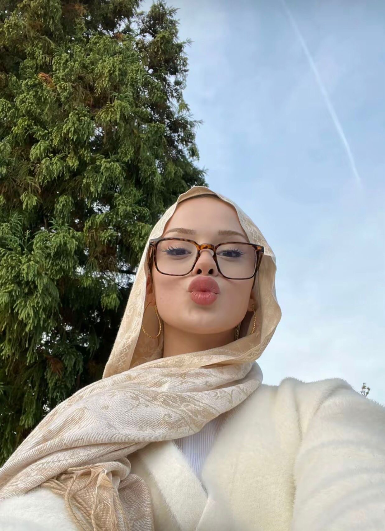 Türkeli Sofistike Bayan Bayan Escort Neval