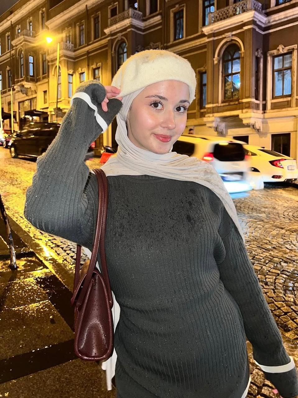 Süzgeçli Liseli Bayan Escort Mina