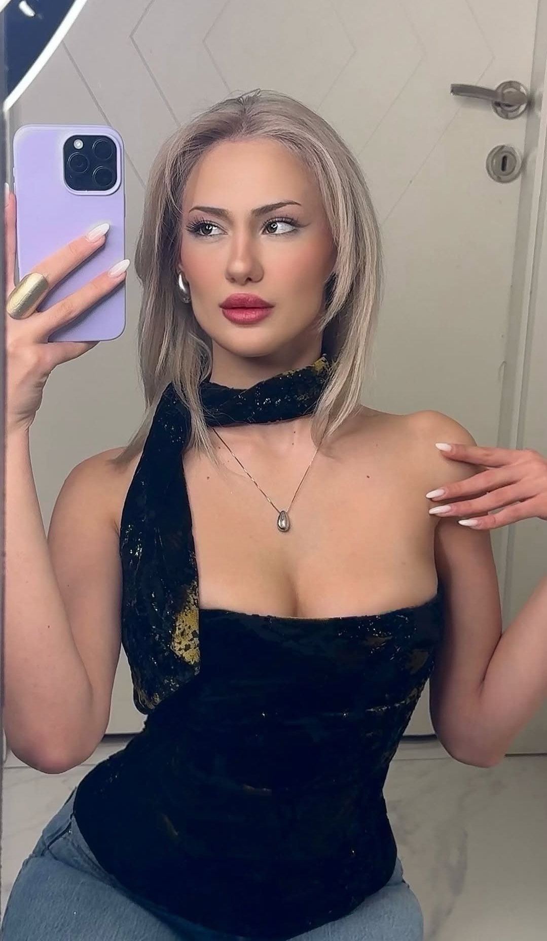Kucak Liseli Bayan Bayan Escort Müşerref